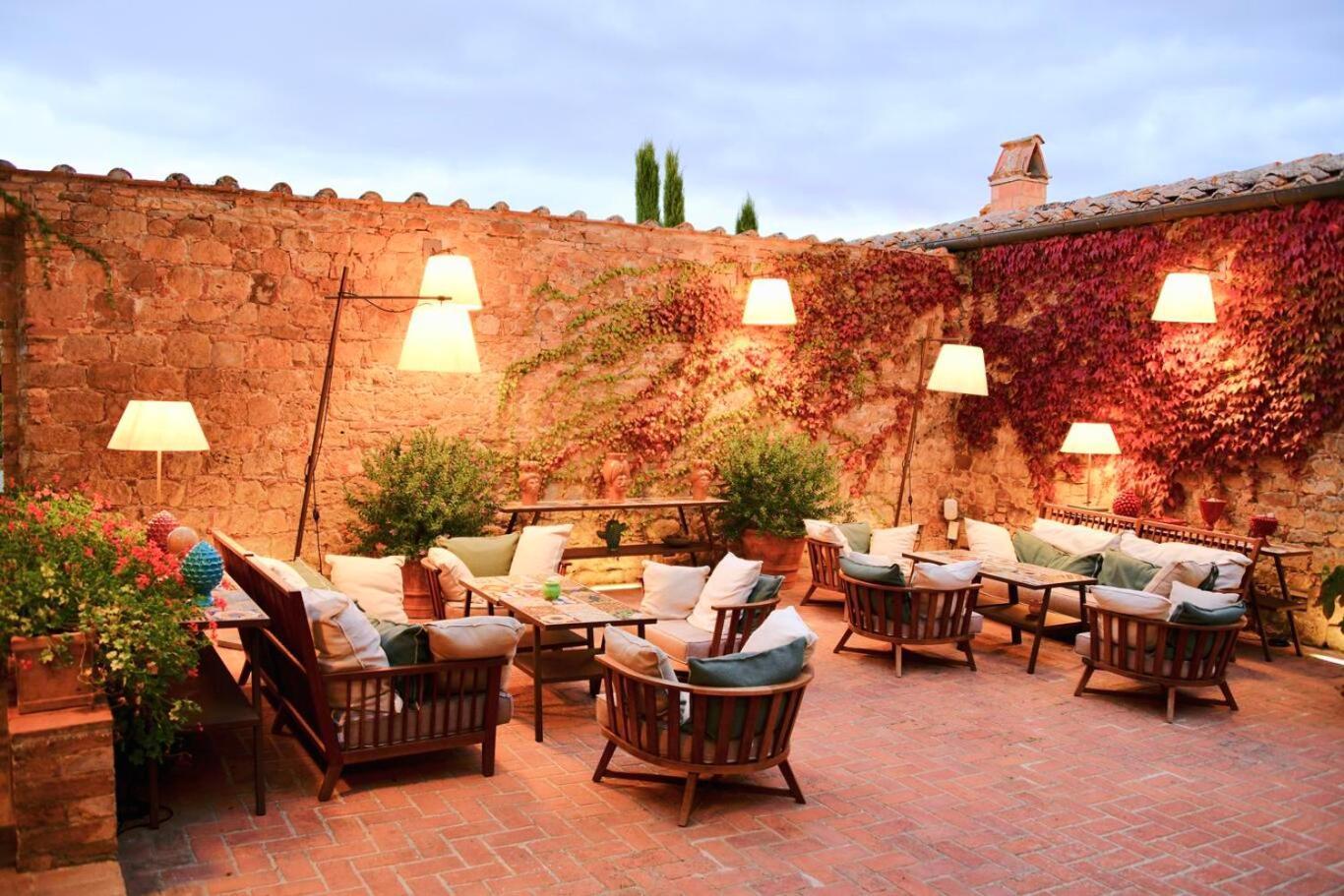 L'Olmo Bed and Breakfast Monticchiello Exteriör bild