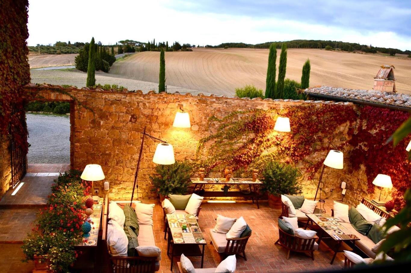 L'Olmo Bed and Breakfast Monticchiello Exteriör bild