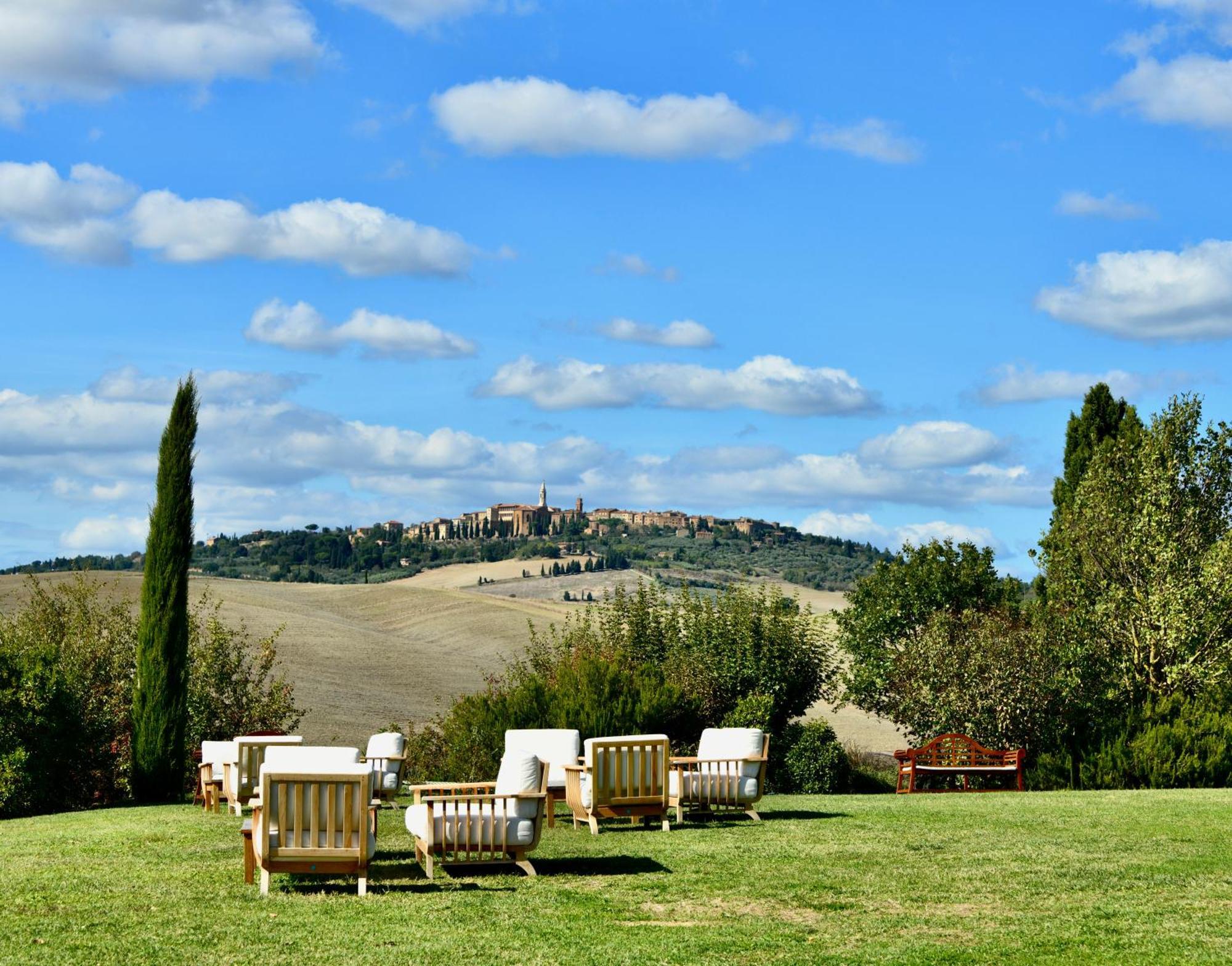 L'Olmo Bed and Breakfast Monticchiello Exteriör bild